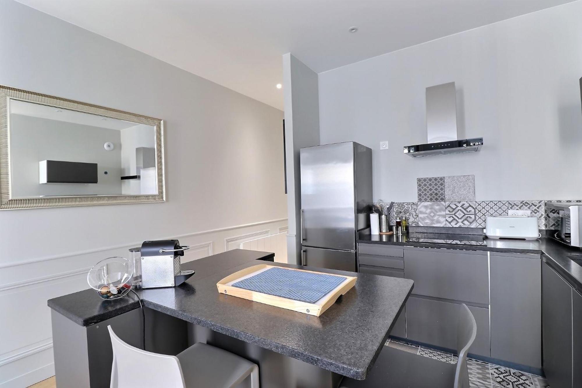 Appartement De Standing Pour 6 Refait A Neuf Lyon Exterior foto